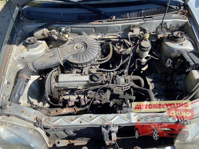 Suzuki Swift 1.0i Sloopvoertuig (2002, Zilver)