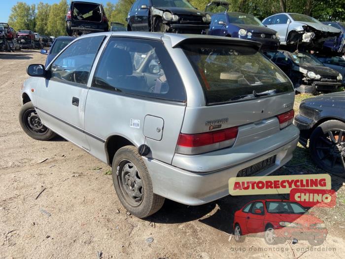 Suzuki Swift 1.0i Sloopvoertuig (2002, Zilver)