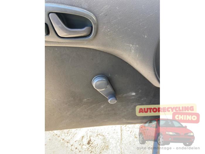 Suzuki Swift 1.0i Sloopvoertuig (2002, Zilver)