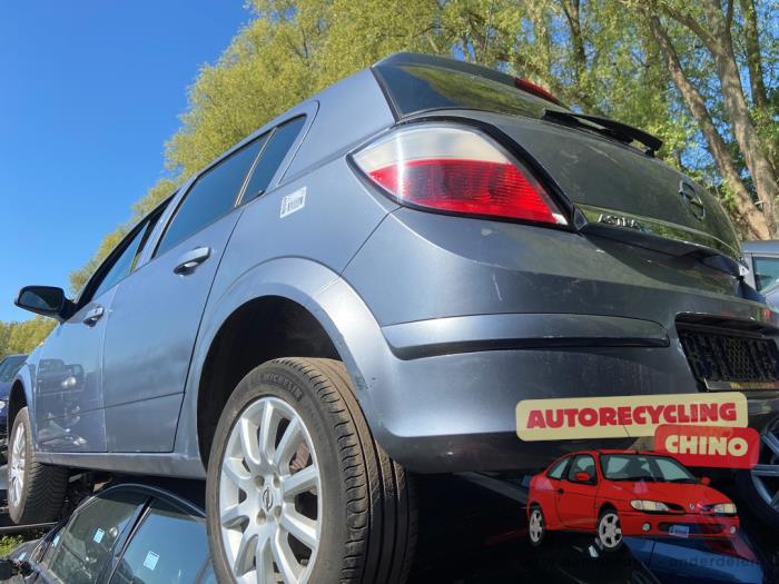 Opel Astra H 1.6 16V Twinport Sloopvoertuig (2005, Grijs)