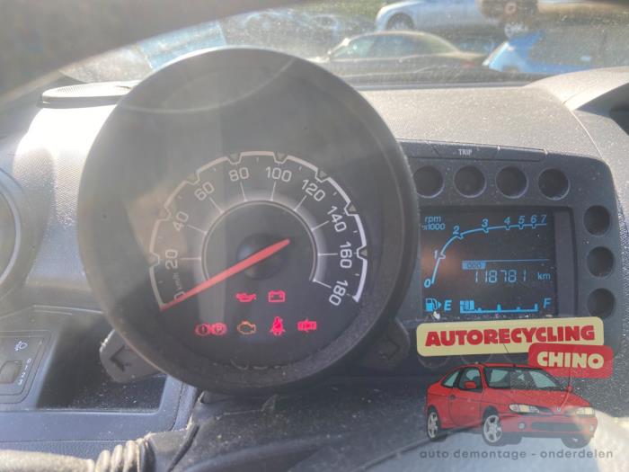 Chevrolet Spark 1.0 16V Sloopvoertuig (2012, Wit)