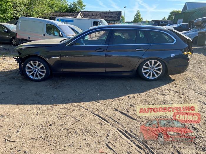 BMW 5 serie Touring 520d 16V Sloopvoertuig (2013, Grijs)