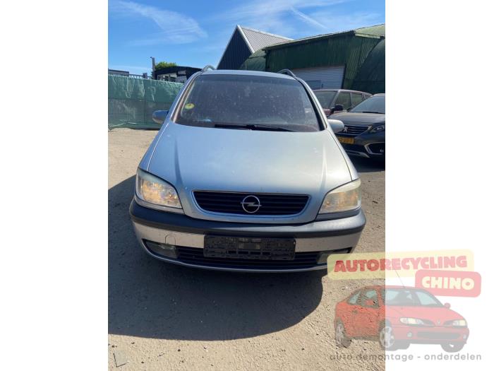 Opel Zafira 2.2 DTI 16V Sloopvoertuig (2002, Zilvergrijs)