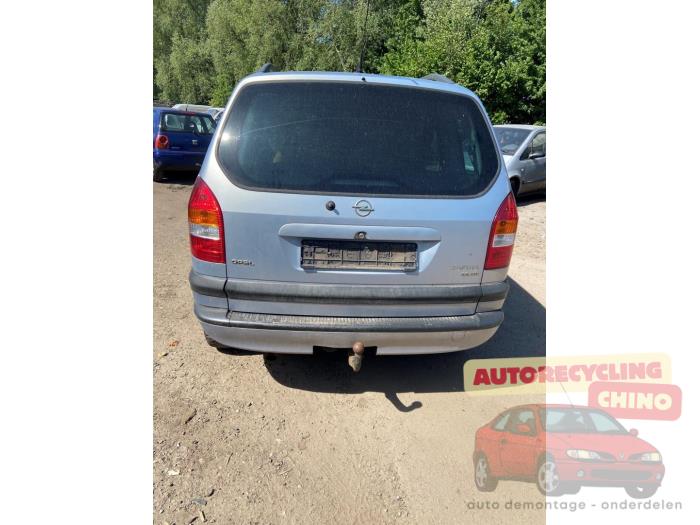 Opel Zafira 2.2 DTI 16V Sloopvoertuig (2002, Zilvergrijs)