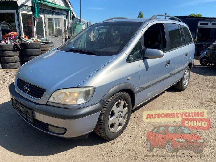 Opel Zafira 2.2 DTI 16V Sloopvoertuig (2002, Zilvergrijs)