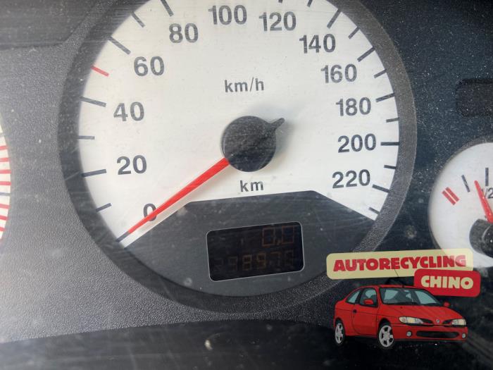 Opel Zafira 2.2 DTI 16V Sloopvoertuig (2002, Zilvergrijs)