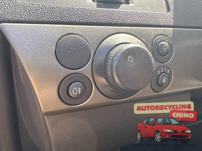 Opel Astra H 1.4 16V Twinport Sloopvoertuig (2004, Grijs)