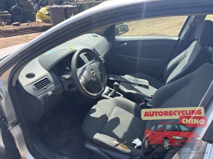 Opel Astra H 1.4 16V Twinport Sloopvoertuig (2004, Grijs)