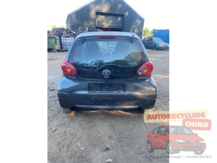 Toyota Aygo 1.0 12V VVT-i Sloopvoertuig (2006, Grijs)