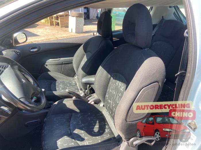 Peugeot 206 1.4 16V Sloopvoertuig (2005, Grijs)