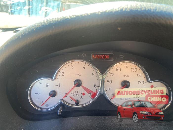 Peugeot 206 1.4 16V Sloopvoertuig (2005, Grijs)