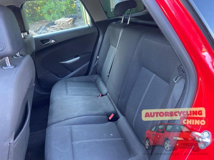 Opel Astra J Sports Tourer 2.0 CDTI 16V 165 Sloopvoertuig (2012, Rood)