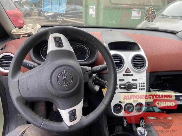 Opel Corsa D 1.0 Sloopvoertuig (2011, Groen)