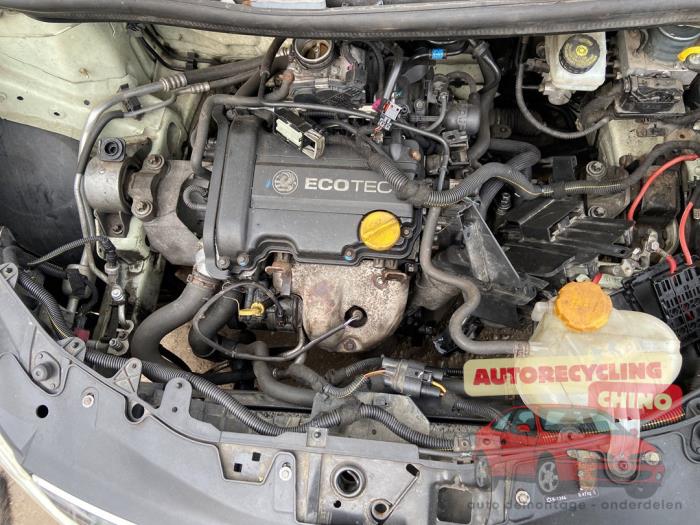 Opel Corsa D 1.0 Sloopvoertuig (2011, Groen)