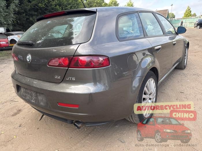 Alfa Romeo 159 Sportwagon 2.2 JTS 16V Sloopvoertuig (2007, Grijs)