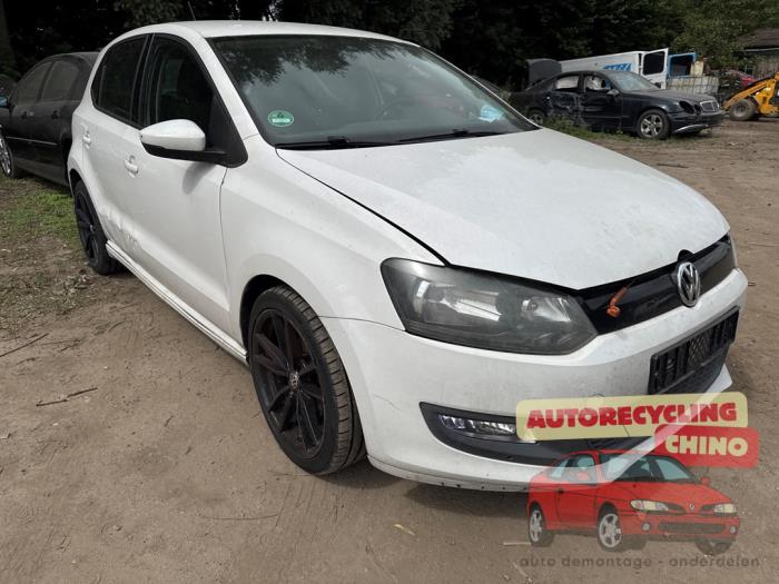 Volkswagen Polo V 1.2 TDI 12V BlueMotion Sloopvoertuig (2010, Wit)