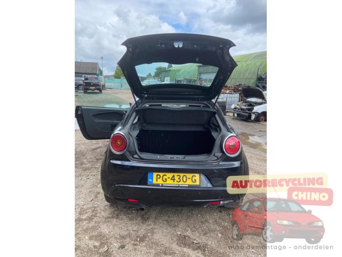 Alfa Romeo MiTo 1.4 16V Sloopvoertuig (2009, Zwart)