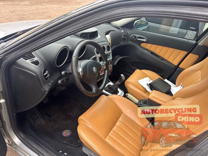 Alfa Romeo 156 1.8 Twin Spark 16V Sloopvoertuig (2003, Grijs)