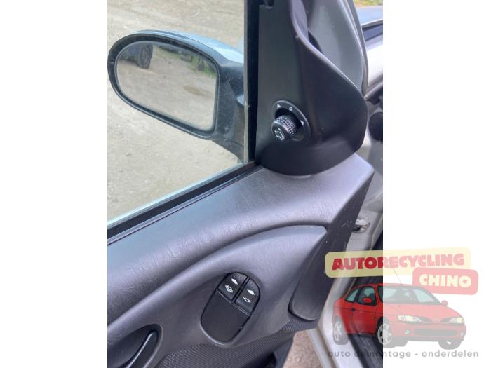 Ford Focus 1 1.6 16V Sloopvoertuig (2002, Grijs)