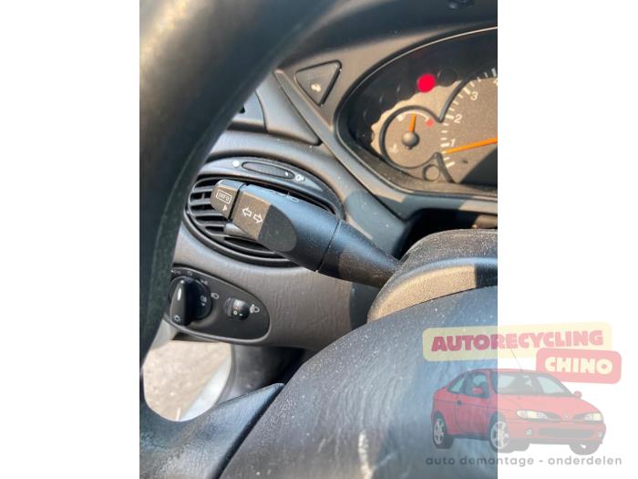Ford Focus 1 1.6 16V Sloopvoertuig (2002, Grijs)