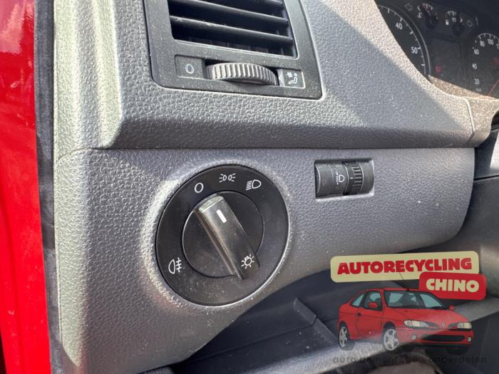 Volkswagen Polo IV 1.2 12V Sloopvoertuig (2002, Rood)