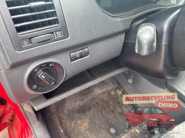 Volkswagen Polo IV 1.2 12V Sloopvoertuig (2002, Rood)