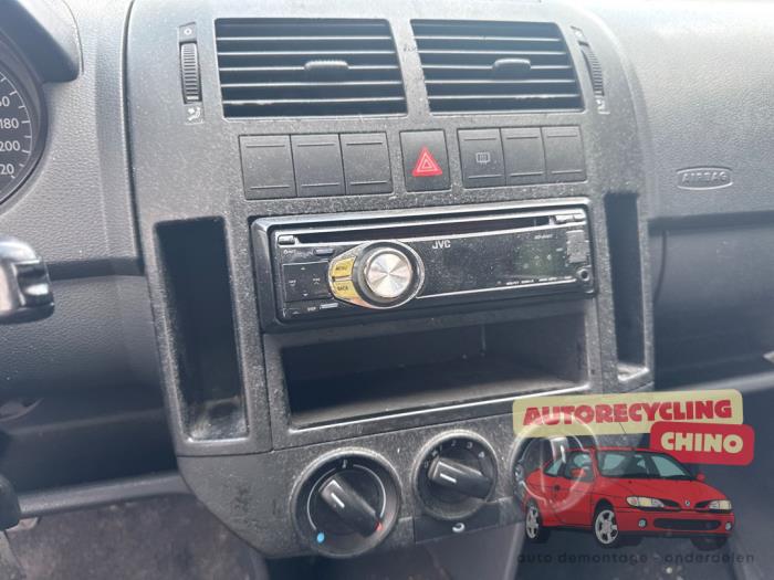 Volkswagen Polo IV 1.2 12V Sloopvoertuig (2002, Rood)