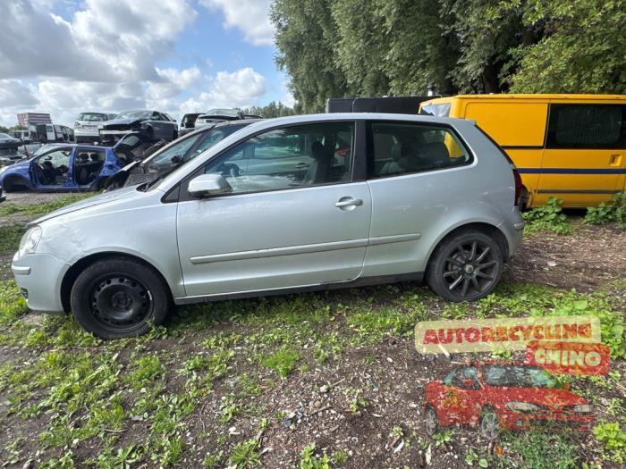 Volkswagen Polo IV 1.4 16V 75 Sloopvoertuig (2005, Grijs)