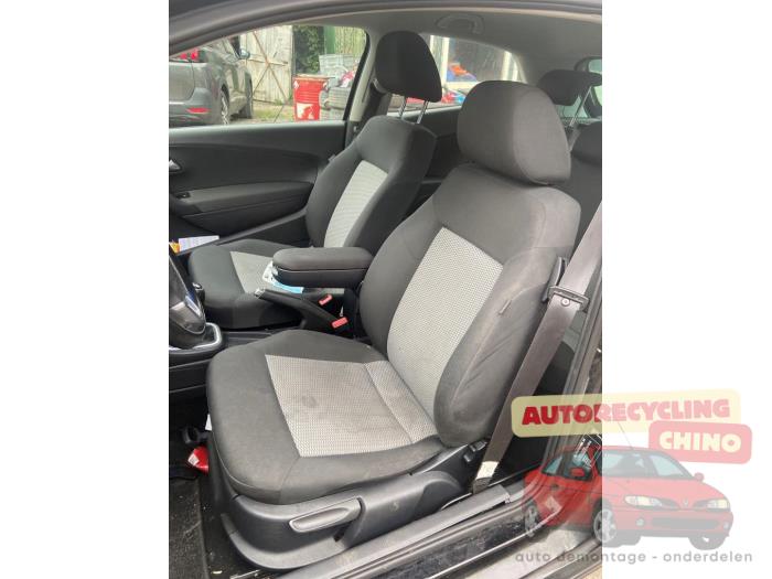 Volkswagen Polo V 1.2 TDI 12V BlueMotion Sloopvoertuig (2011, Zwart)