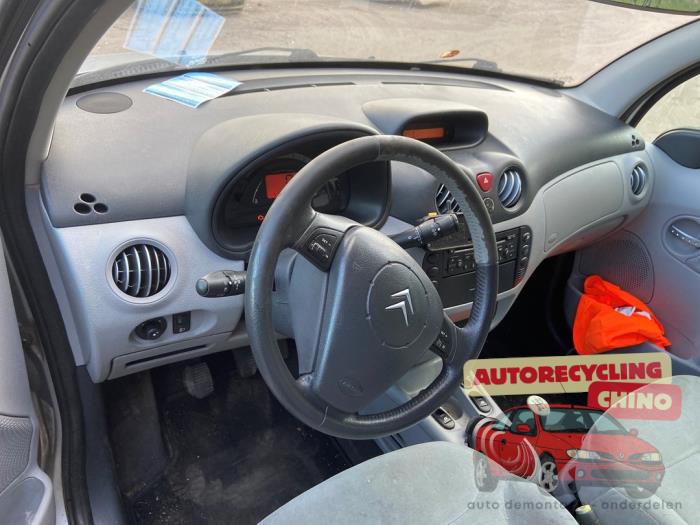 Citroen C3 1.4 Sloopvoertuig (2003, Grijs)