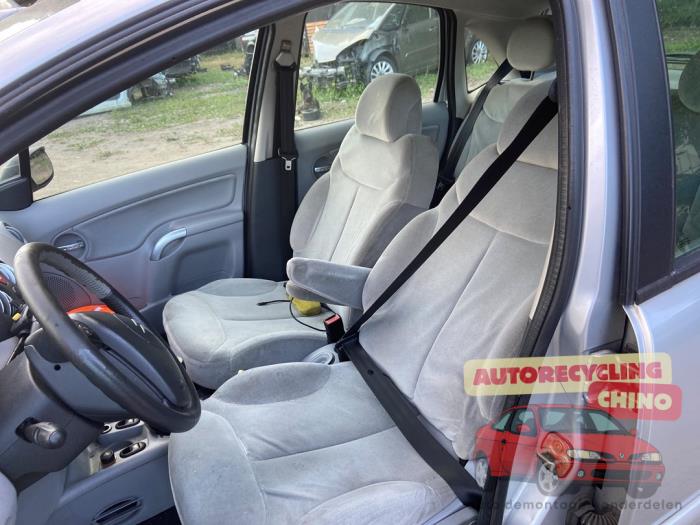 Citroen C3 1.4 Sloopvoertuig (2003, Grijs)