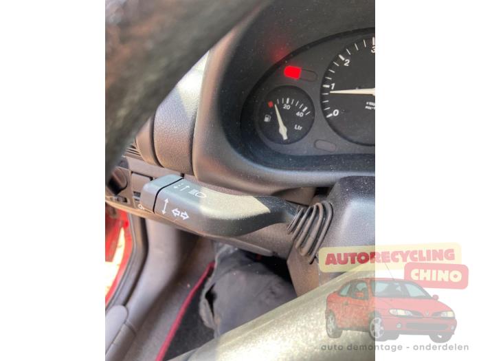 Opel Corsa B 1.2i E City,Swing,Joy,GLS Sloopvoertuig (1997, Rood)