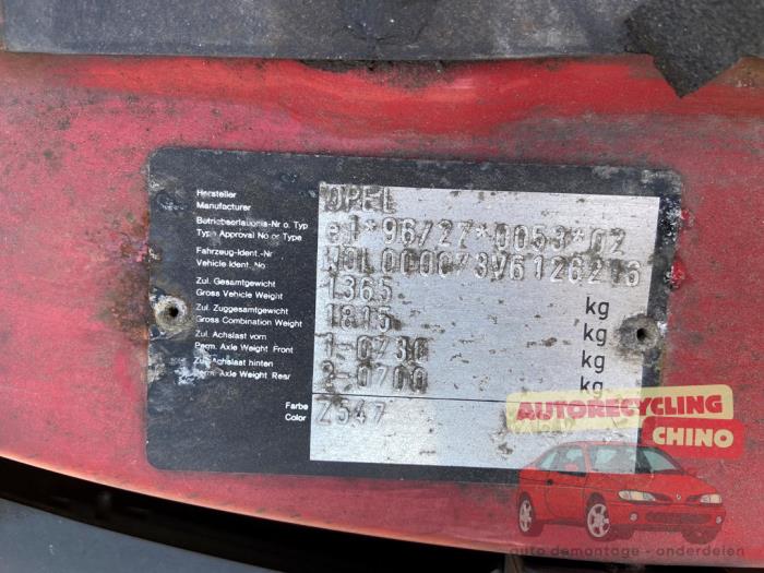 Opel Corsa B 1.2i E City,Swing,Joy,GLS Sloopvoertuig (1997, Rood)