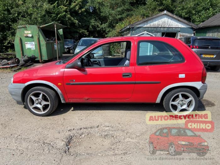 Opel Corsa B 1.2i E City,Swing,Joy,GLS Sloopvoertuig (1997, Rood)
