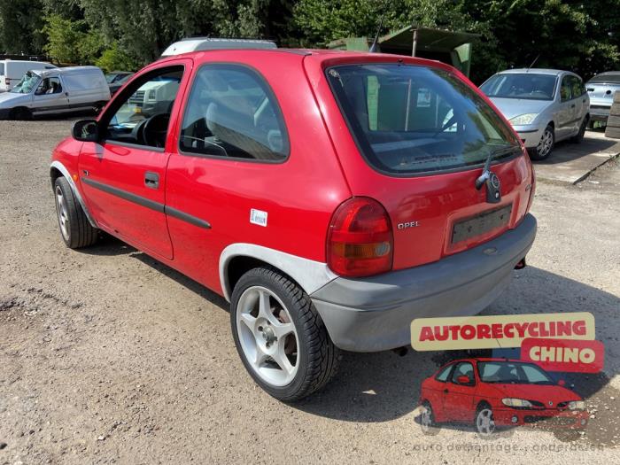 Opel Corsa B 1.2i E City,Swing,Joy,GLS Sloopvoertuig (1997, Rood)
