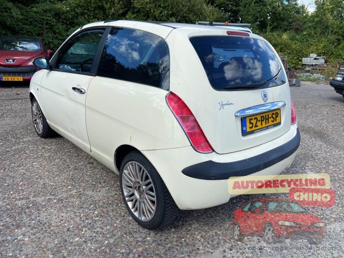 Lancia Ypsilon 1.4 16V Sloopvoertuig (2004, Wit)