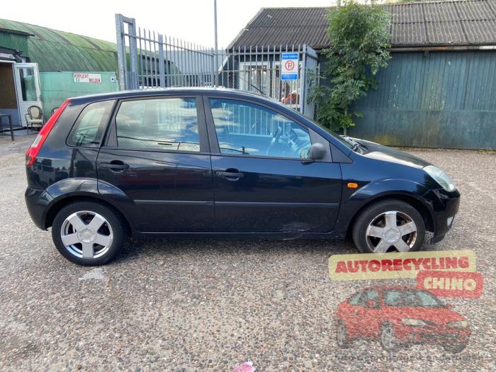 Ford Fiesta 5 1.4 16V Sloopvoertuig (2003, Zwart)