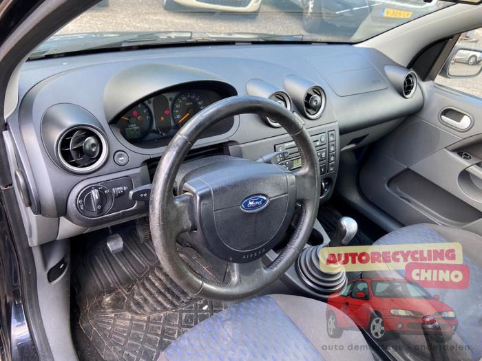 Ford Fiesta 5 1.4 16V Sloopvoertuig (2003, Zwart)