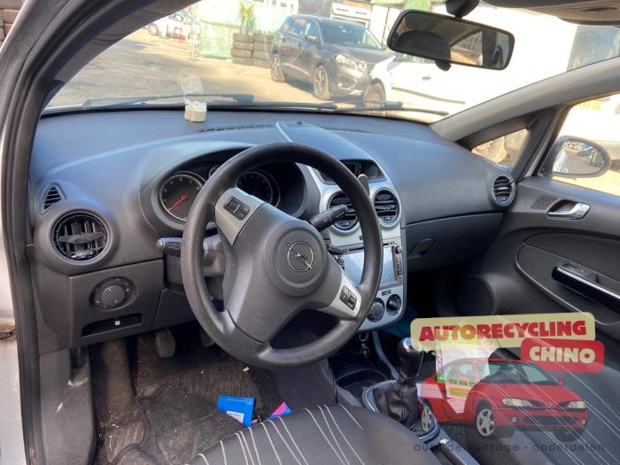 Opel Corsa D 1.2 16V Sloopvoertuig (2009, Wit)