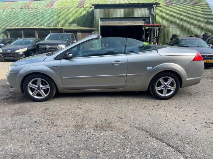 Ford Focus 2 C+C 1.6 16V Sloopvoertuig (2008, Grijs)