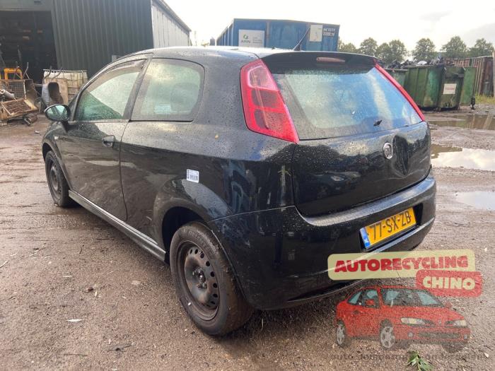 Fiat Grande Punto 1.4 Sloopvoertuig (2006, Zwart)