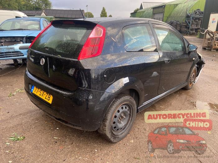 Fiat Grande Punto 1.4 Sloopvoertuig (2006, Zwart)