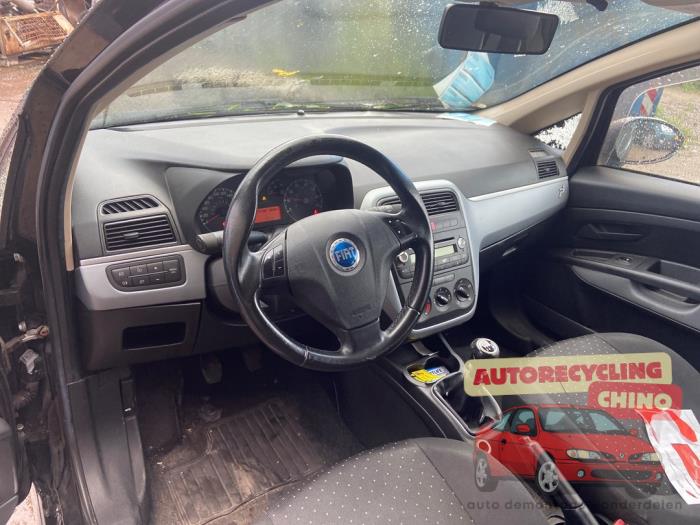 Fiat Grande Punto 1.4 Sloopvoertuig (2006, Zwart)