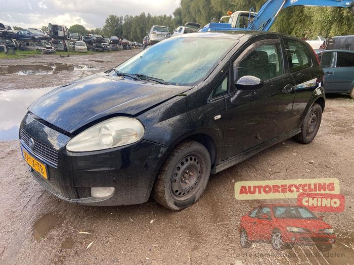 Fiat Grande Punto 1.4 Sloopvoertuig (2006, Zwart)