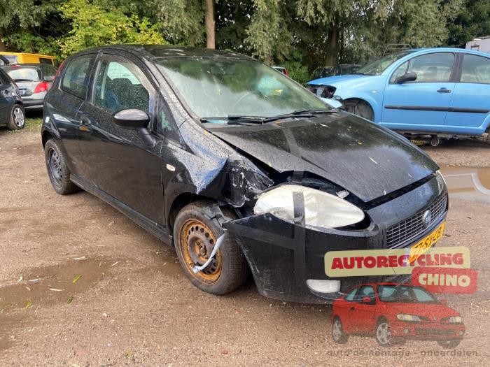Fiat Grande Punto 1.4 Sloopvoertuig (2006, Zwart)