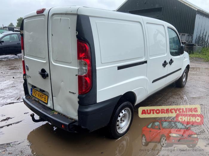 Fiat Doblo Cargo 1.9 JTD Sloopvoertuig (2007, Wit)