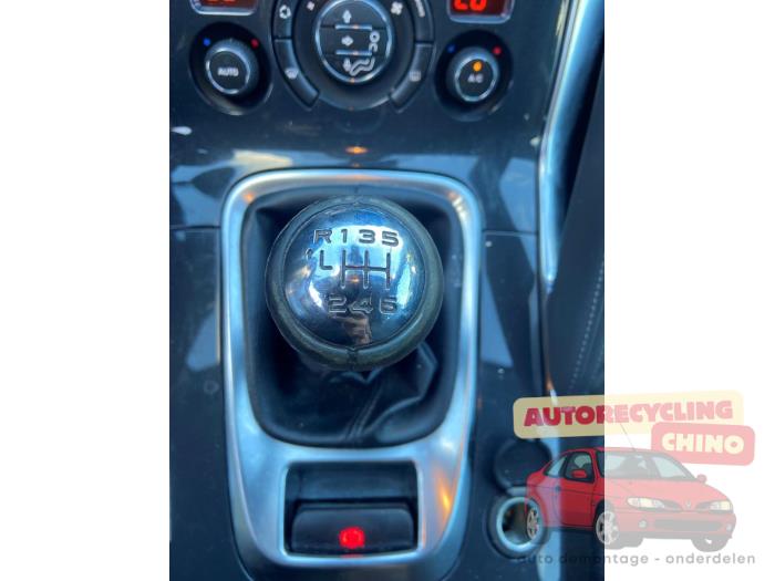 Peugeot 3008 I 1.6 16V THP 155 Sloopvoertuig (2011, Grijs)