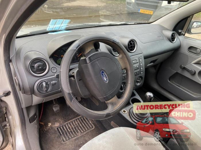 Ford Fiesta 5 1.25 16V Sloopvoertuig (2003, Grijs)