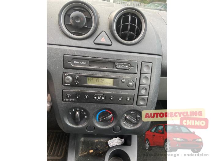 Ford Fiesta 5 1.25 16V Sloopvoertuig (2003, Grijs)