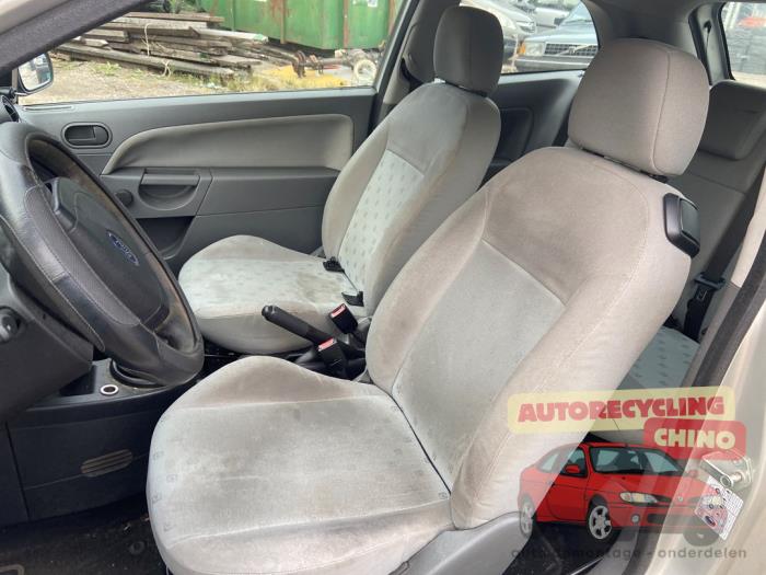 Ford Fiesta 5 1.25 16V Sloopvoertuig (2003, Grijs)